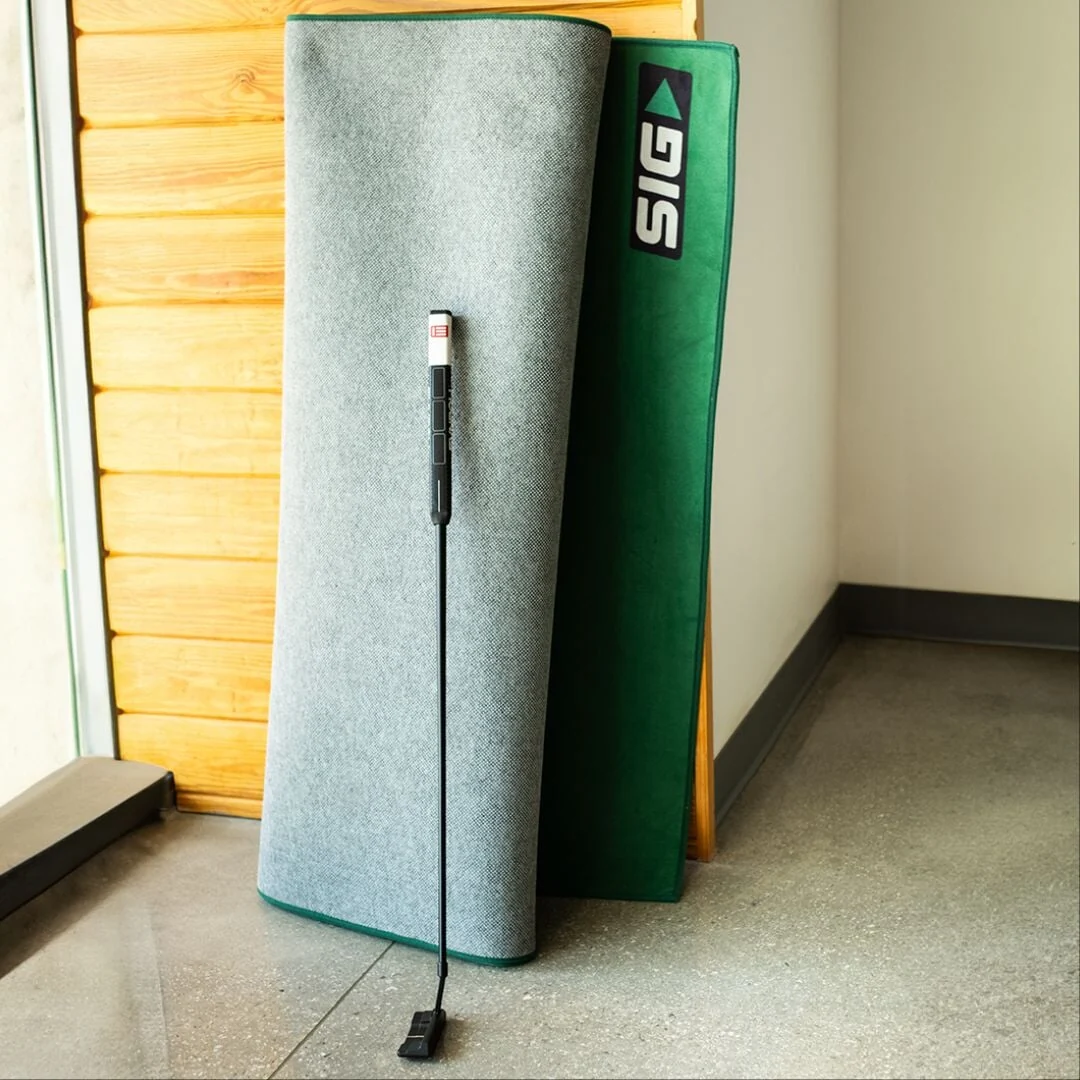 SIG LITE Indoor Putting Green 4' x 10' - Image 3